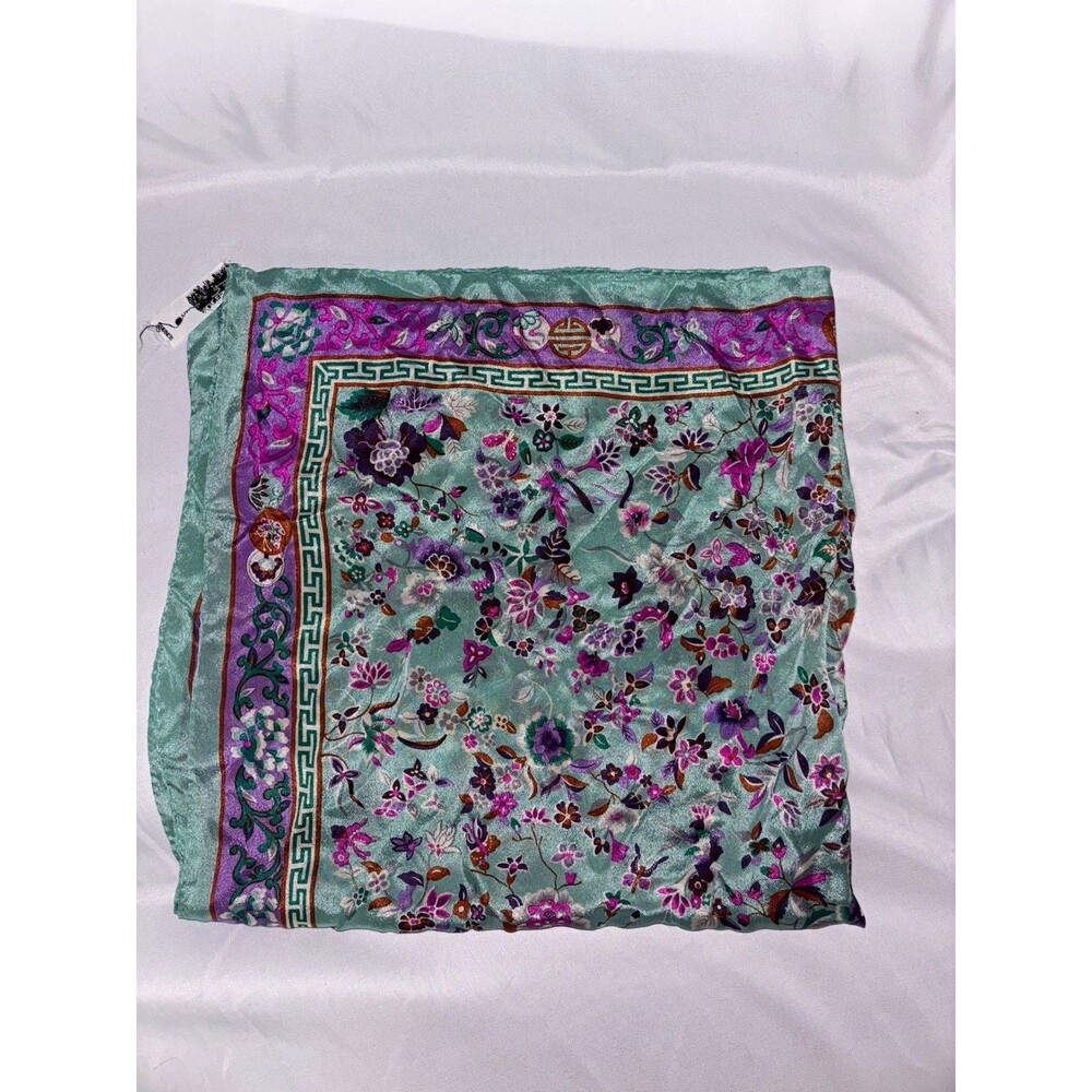 Accessory Street 100% Silk Oscar De La Renta Floral Square Scarf Made in Japan